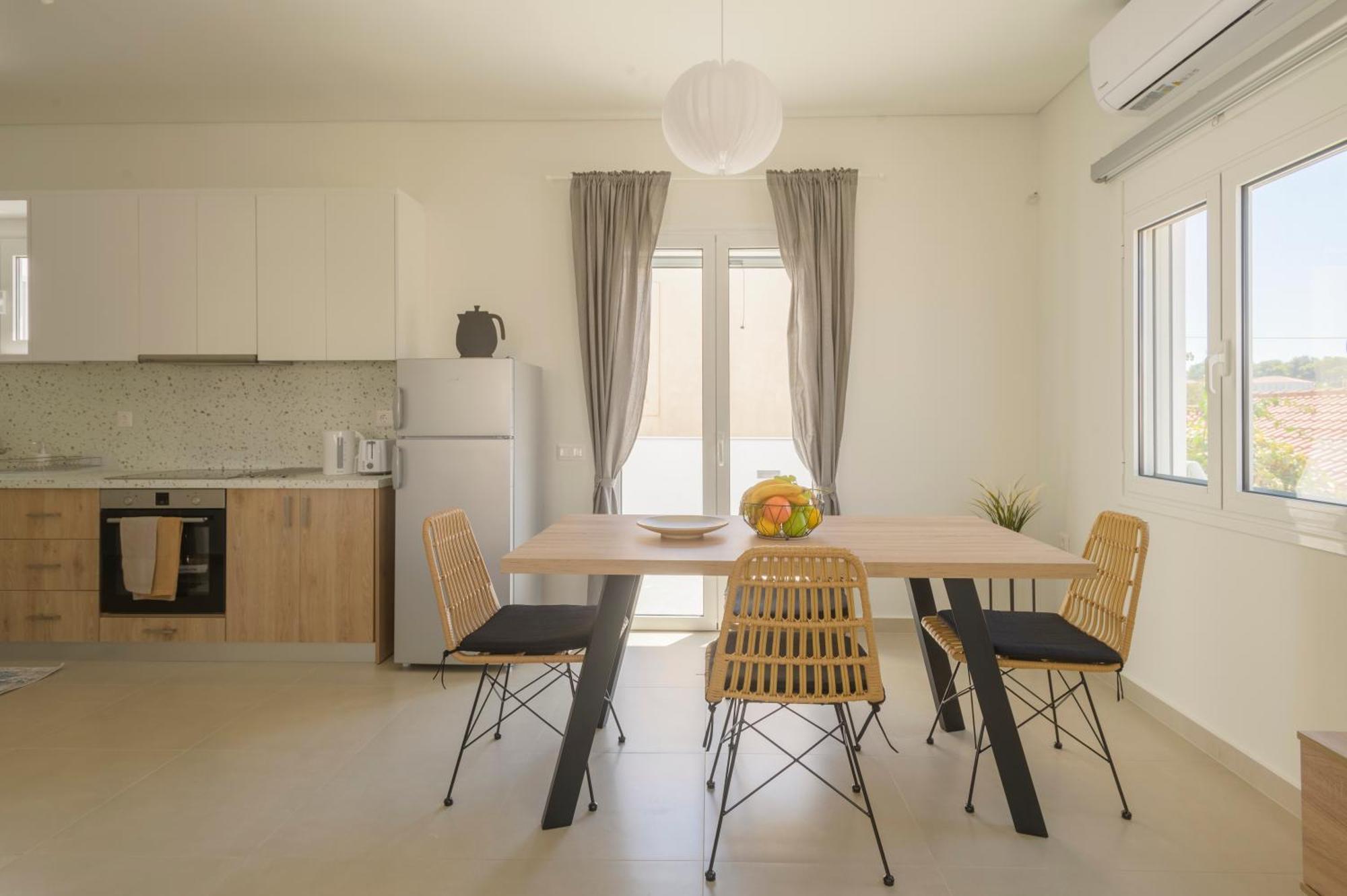 Pylos Apartments Пилос